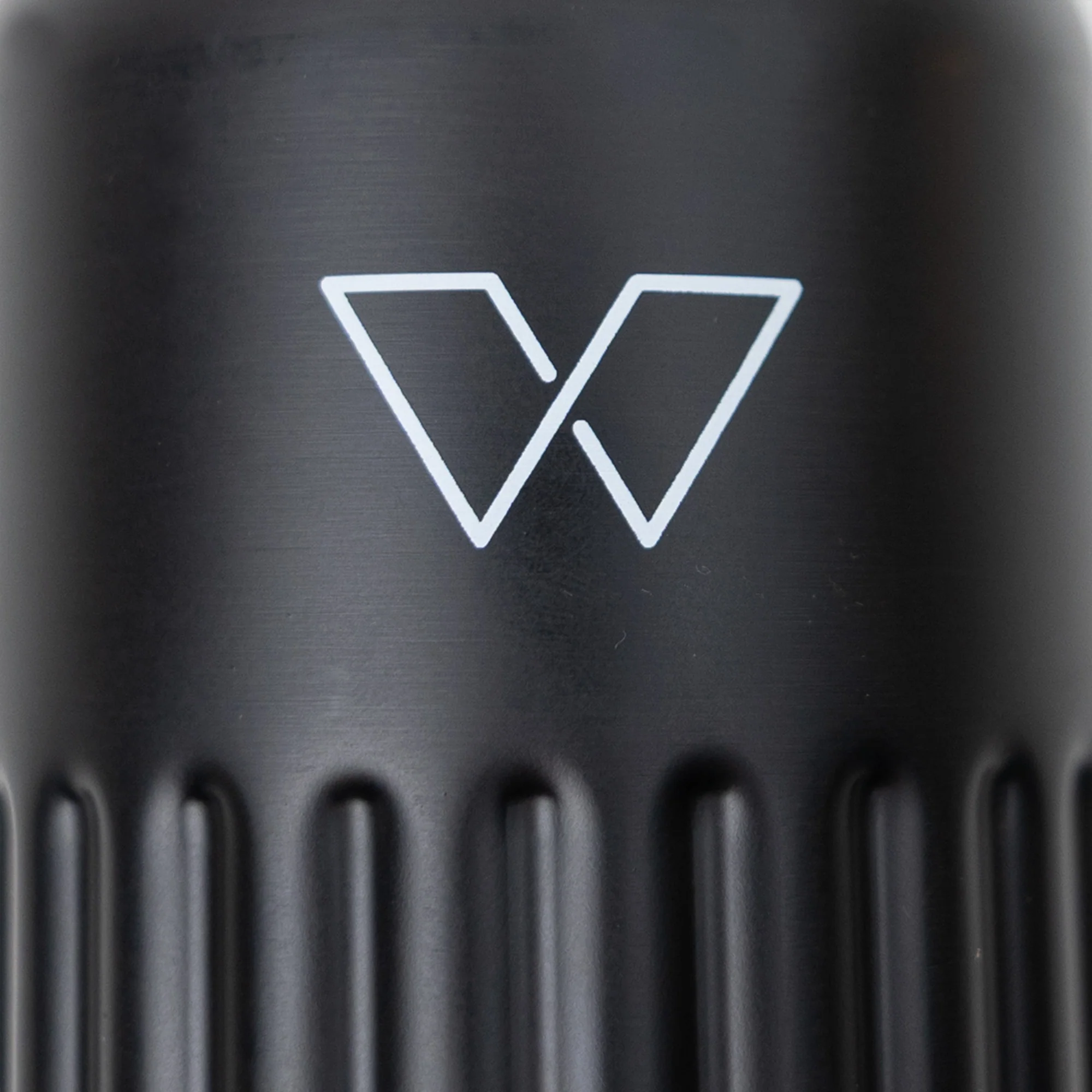 Skull & Surfboard bottle - Image 5